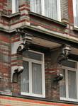 Rue Josaphat 338-340, Schaerbeek, encorbellement de l’oriel (© APEB, photo 2013).